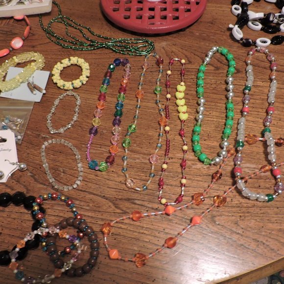 22 pieces of JEWELRY ... handcrafted & prepackaged - Picture 3 of 5